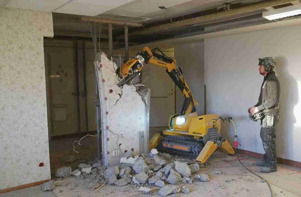 Демонтаж бетонных стен