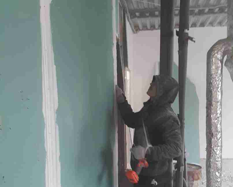 Демонтаж гипсокартонных стен