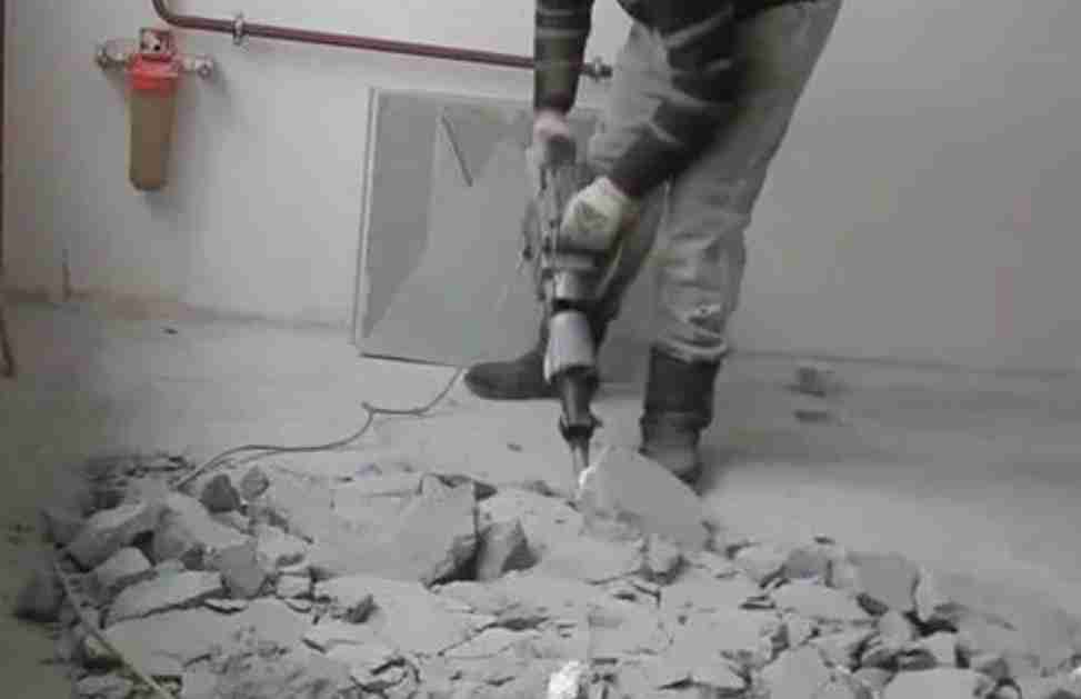 Демонтаж наливного пола