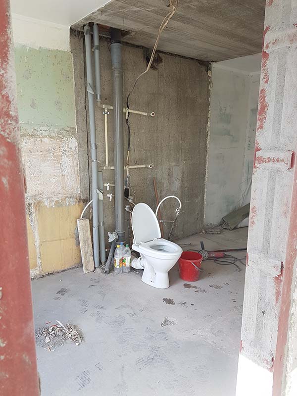 Демонтаж ванной комнаты